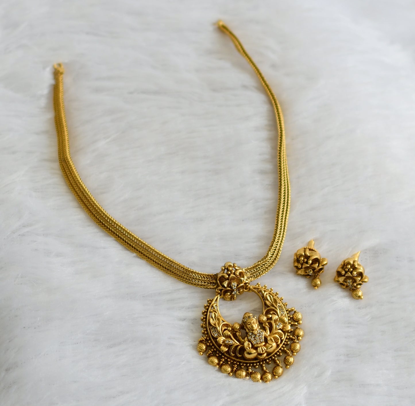 Antique gold tone cz white lakshmi flower necklace set dj-47056