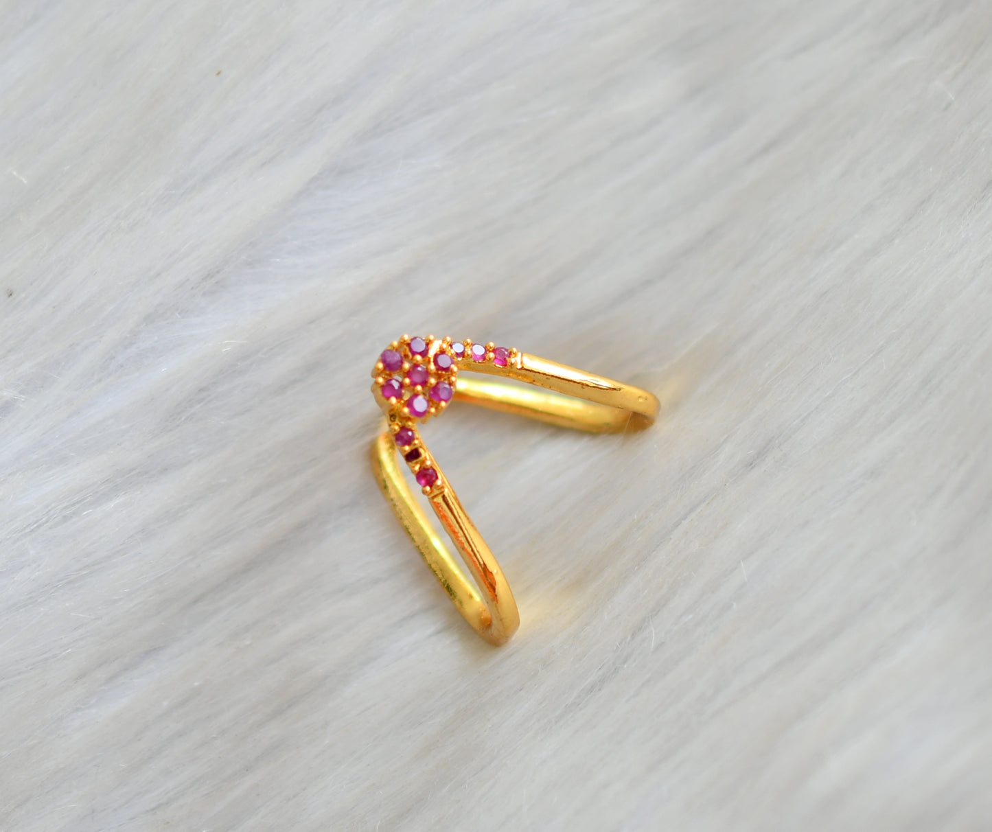Gold tone ruby stone vanki finger ring dj-42449