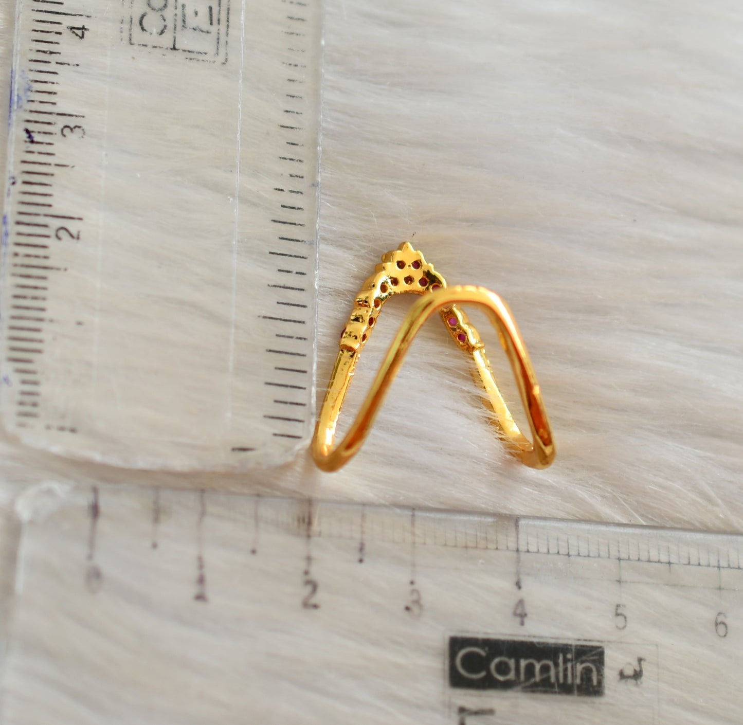 Gold tone ruby stone vanki finger ring dj-42452