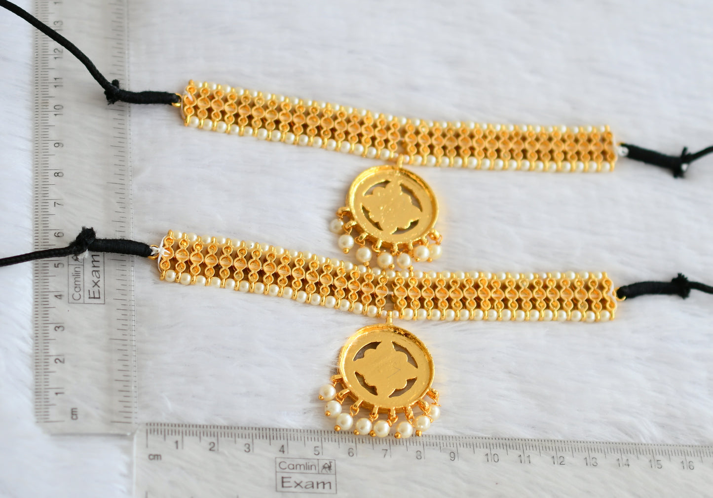 Gold tone kemp-green pearl armlets dj-50802