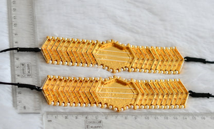 Gold tone kemp-green pearl armlets dj-50803
