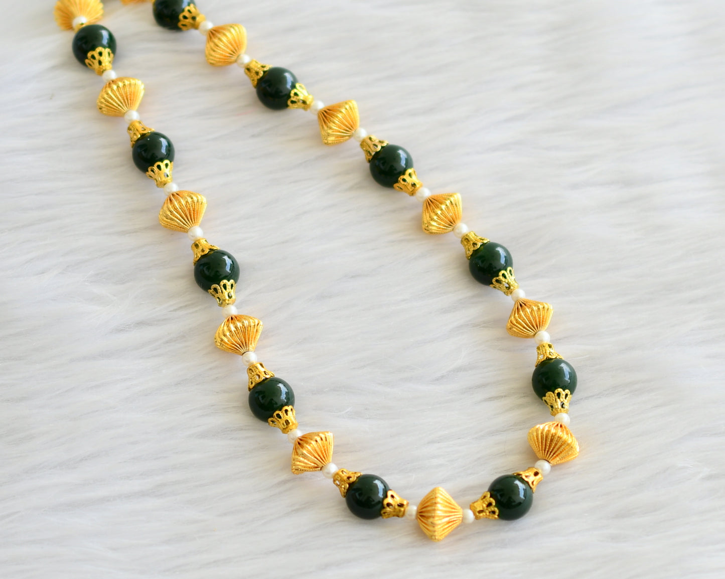 Gold tone green-pearl beaded necklace dj-02925