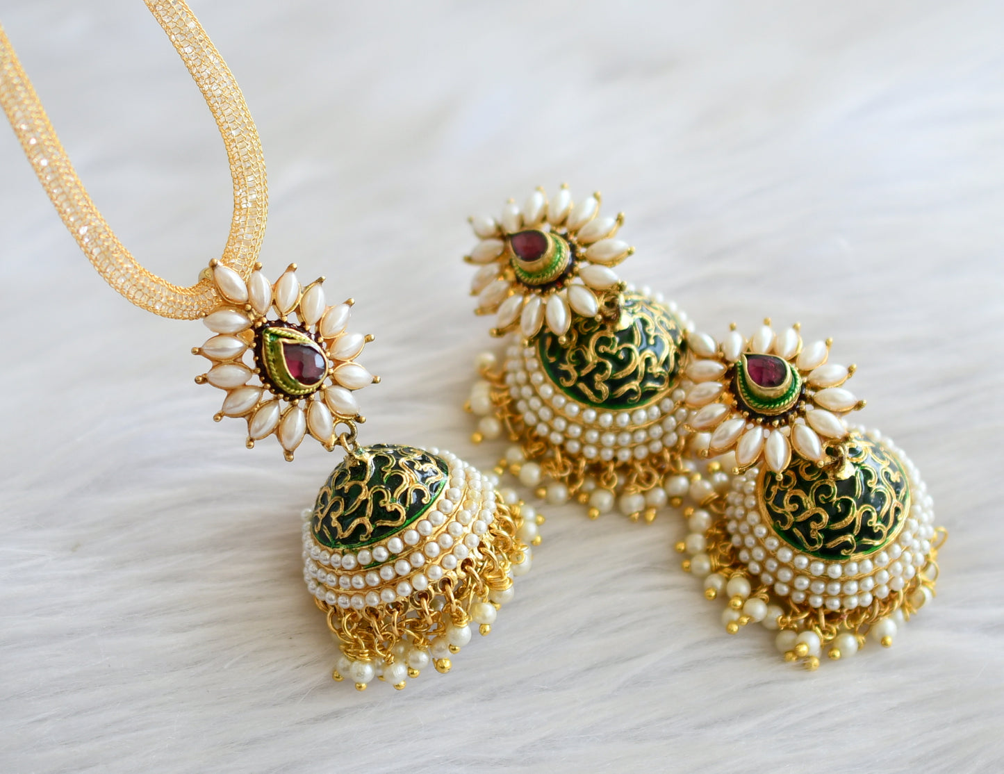 Antique gold tone Meenakari Pearl Jhumkka Pendant Necklace Set-dj03121