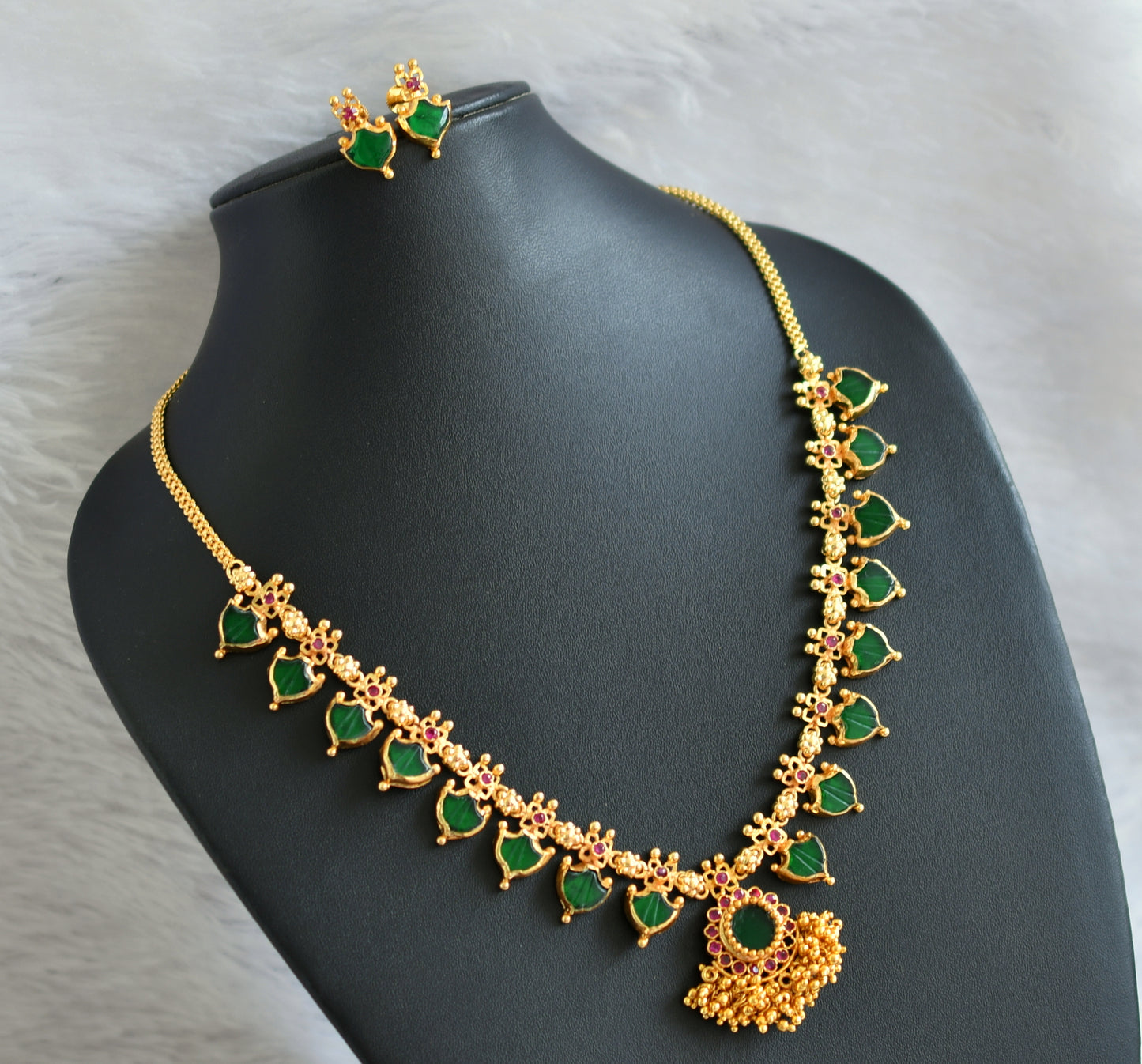 Gold tone kerala style pink-green palakka necklace set dj-47105