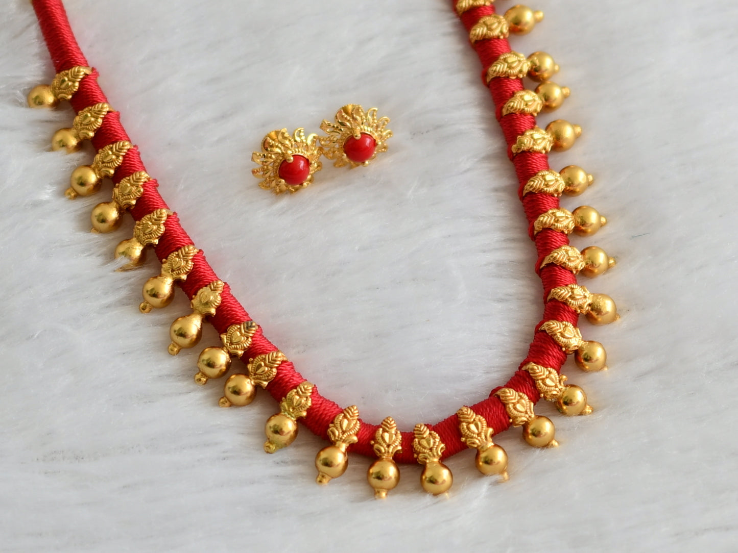 Gold tone red silk thread necklace set dj-47107