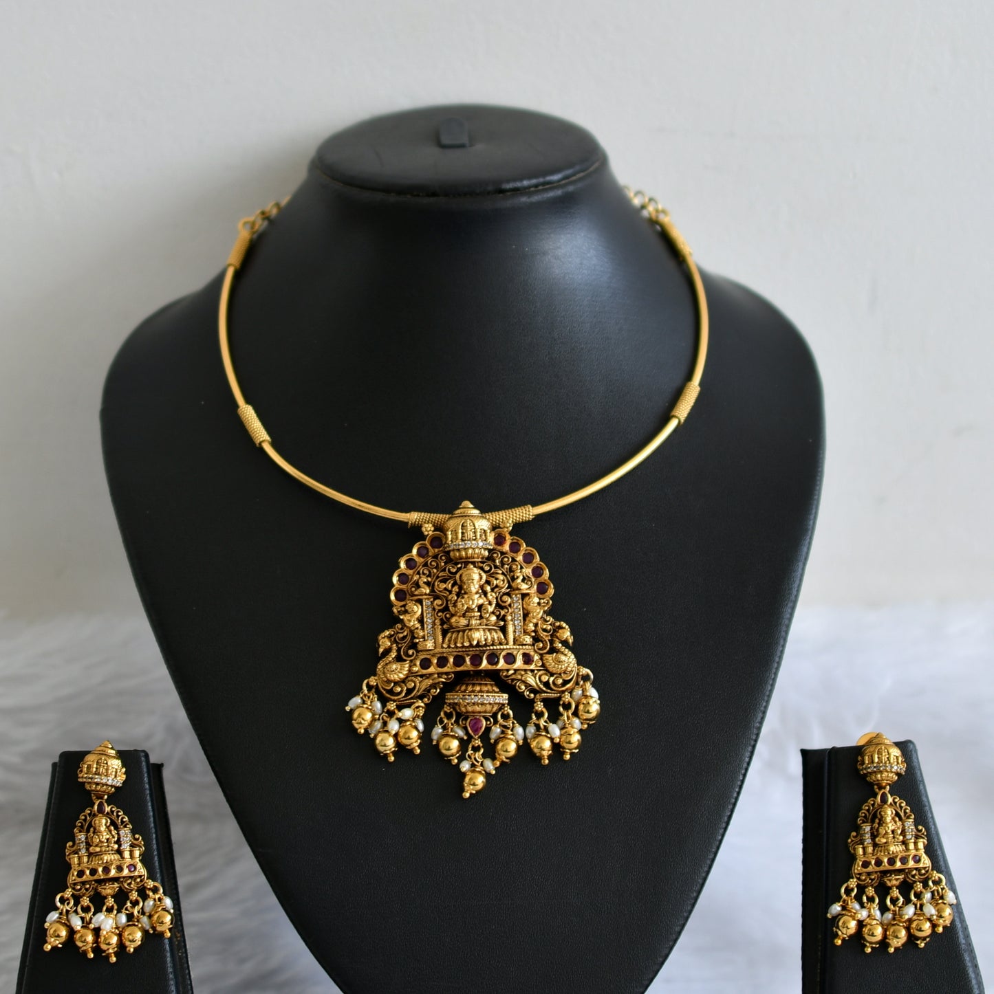 Antique gold tone cz kemp stone lakshmi peacock hasli necklace set dj-50830