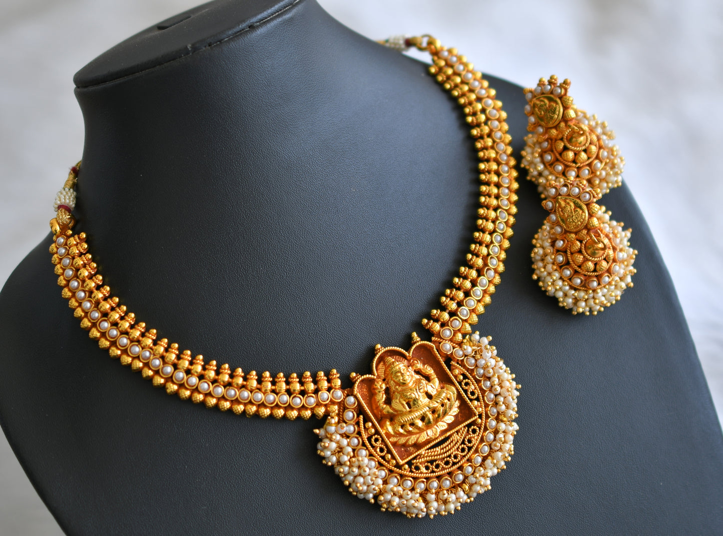Antique pearl cluster lakshmi necklace set dj-07490