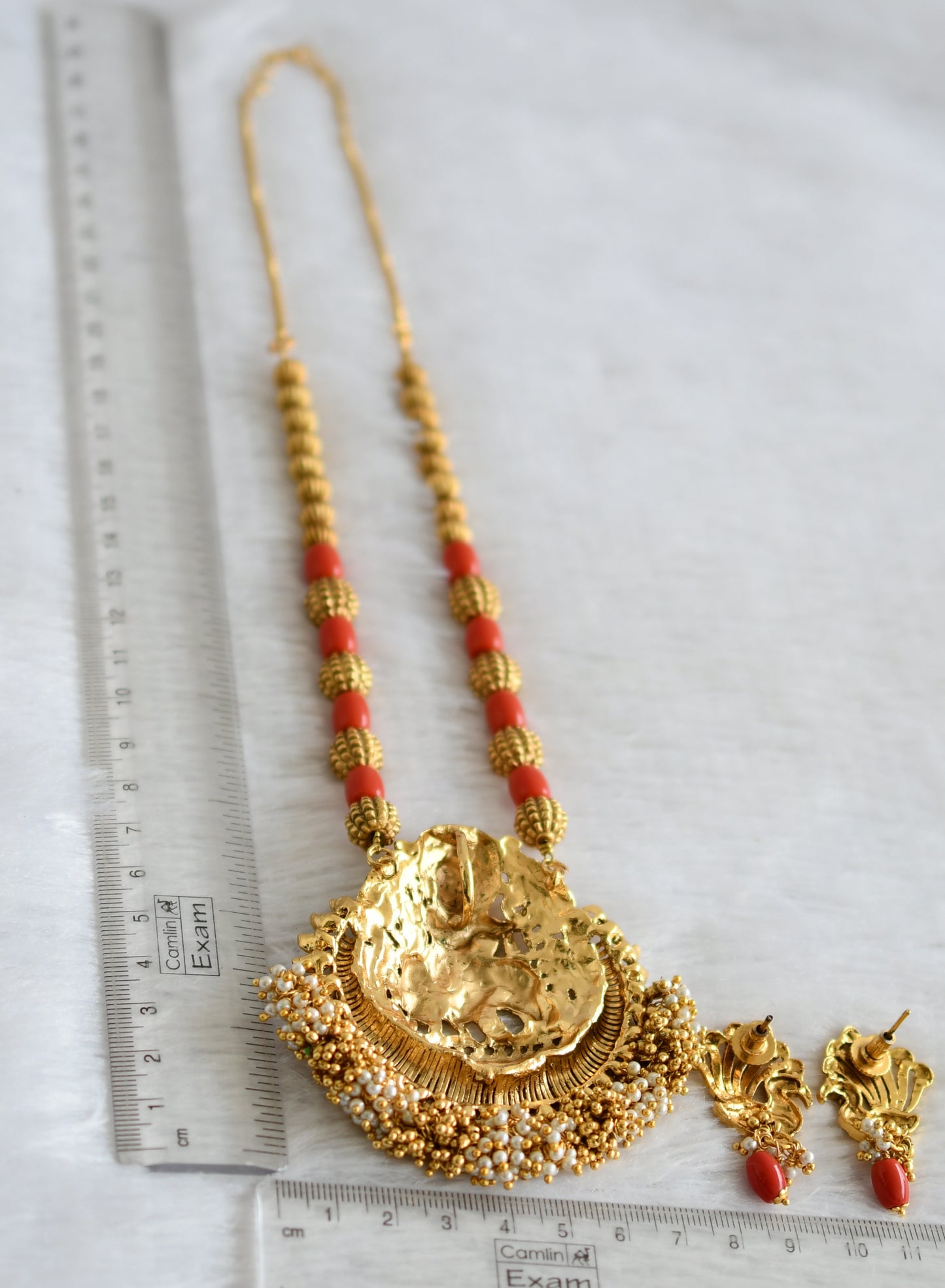 Antique gold tone coral beaded pearl cluster krisna necklace set dj-47102