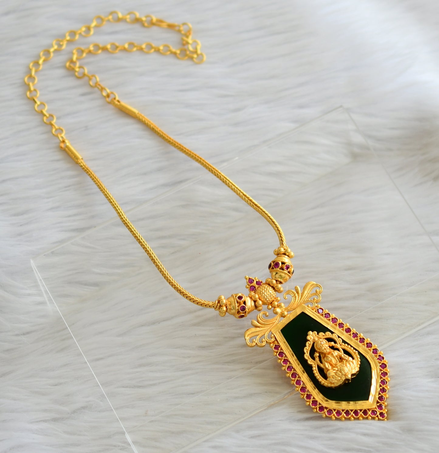 Gold tone pink-green lakshmi nagapadam necklace set dj-45458