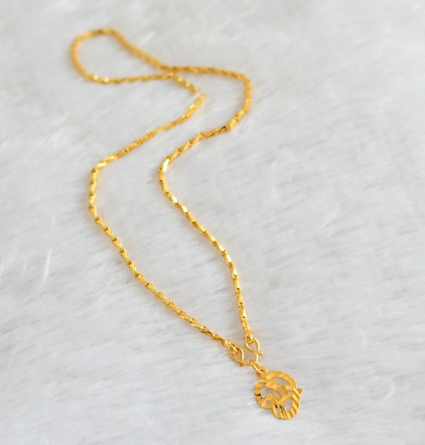 Gold tone Tamil Om pendant with 18 inches chain dj-42361