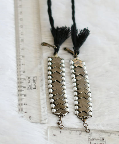 Black finish precious kemp-white pearl ear side chain dj-50881