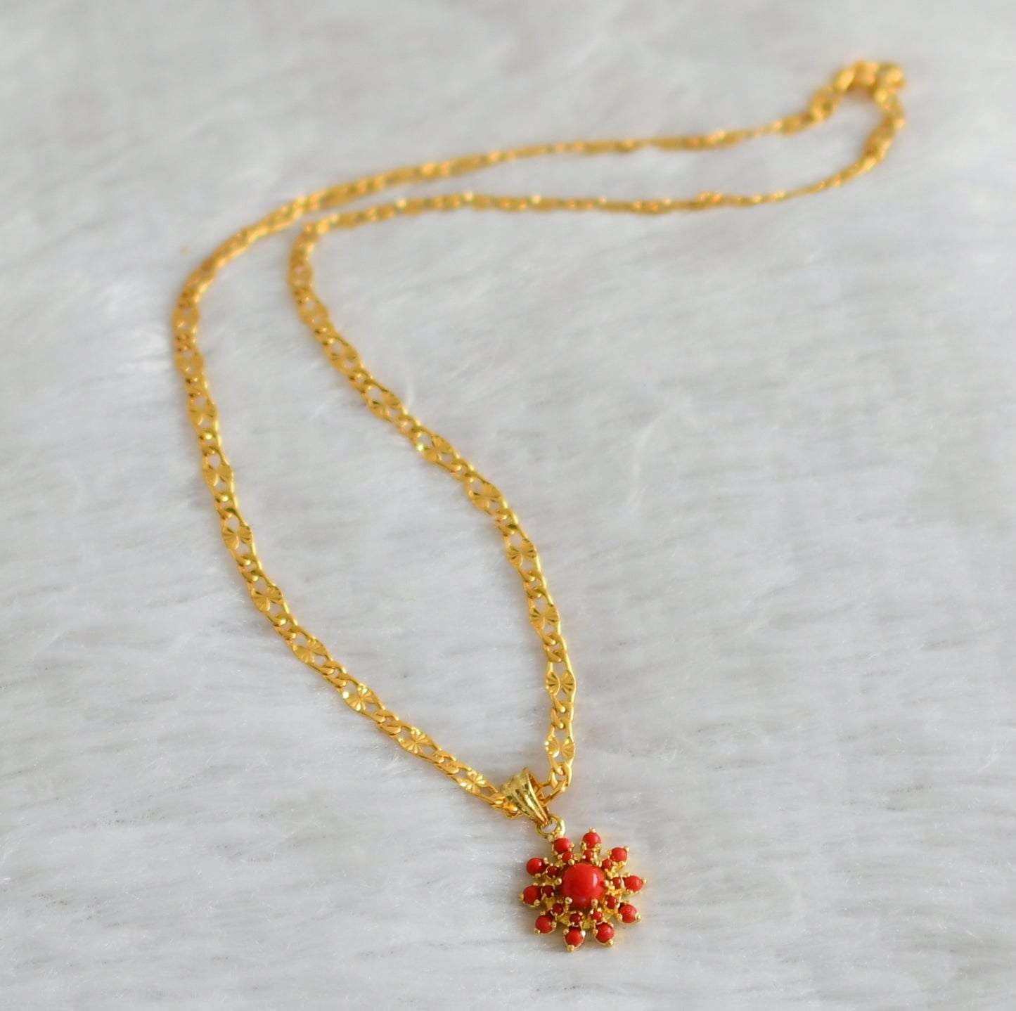 Gold tone 18 inches chain with coral stone flower pendant dj-47138