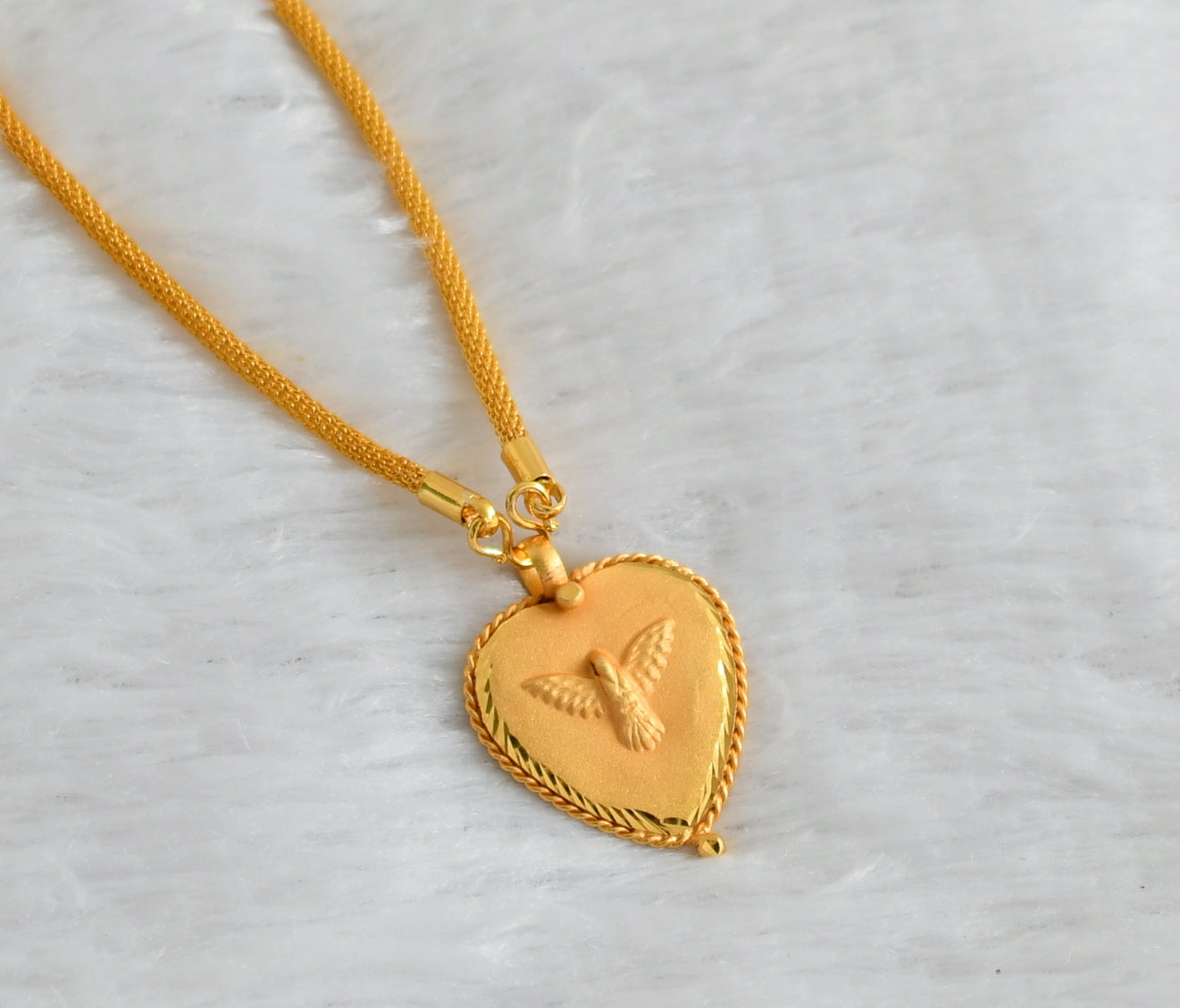 Gold tone 24 inches chain with heart pendant dj-47155