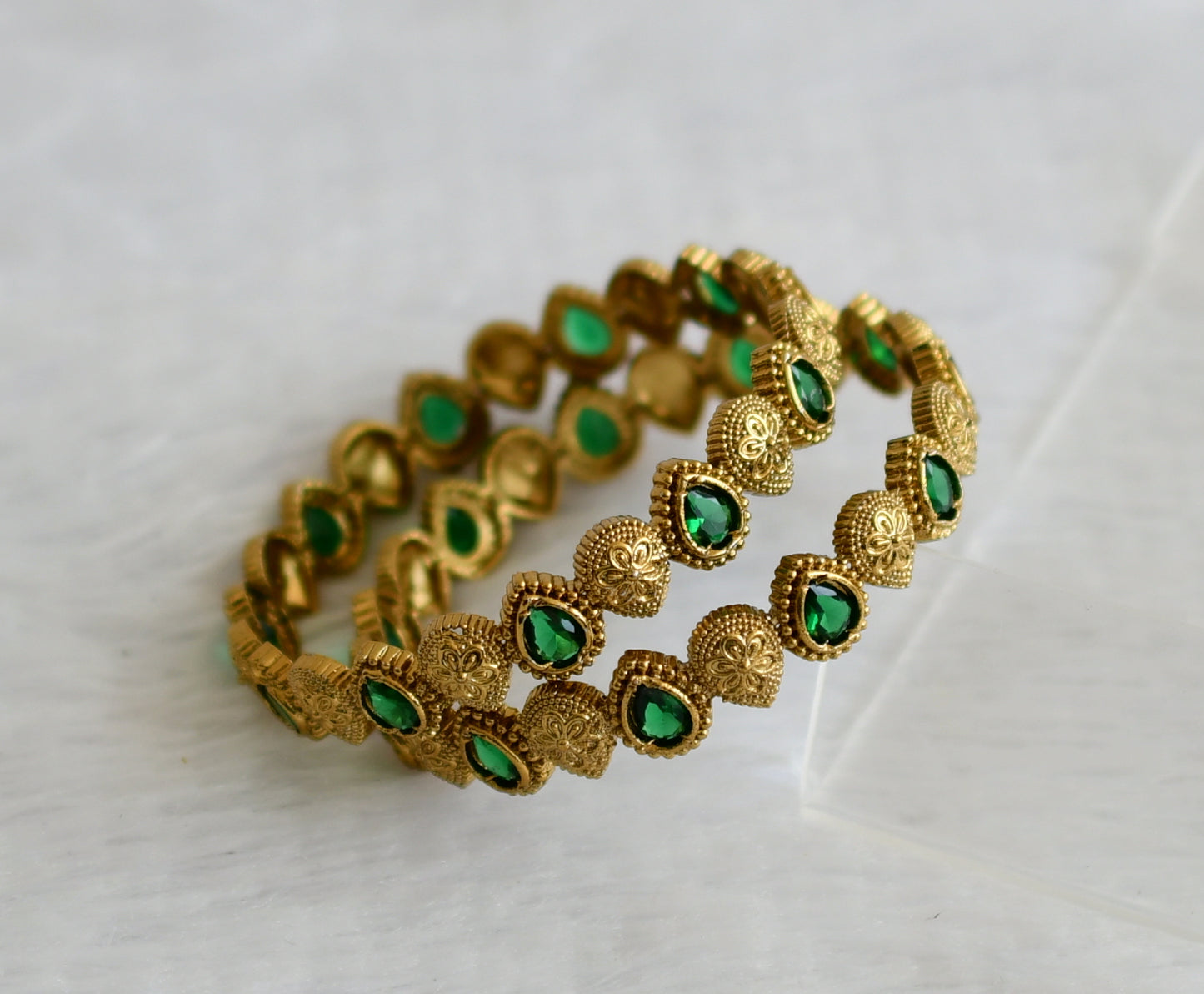 Antique gold tone bottle green thilak stone bangles(2.8) dj-50898