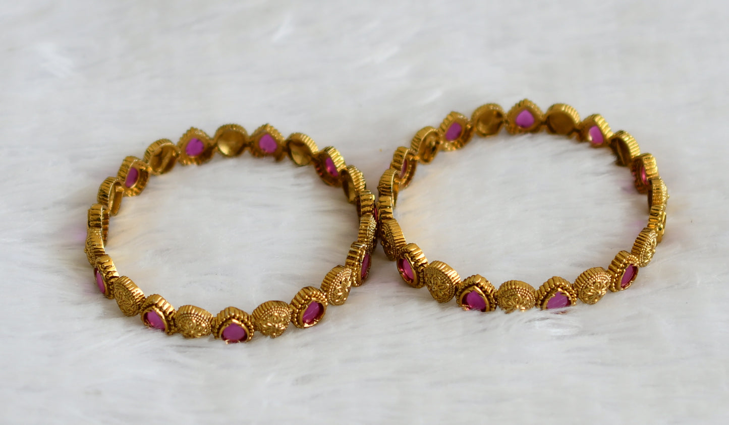 Antique gold tone ruby thilak stone bangles(2.8) dj-50904