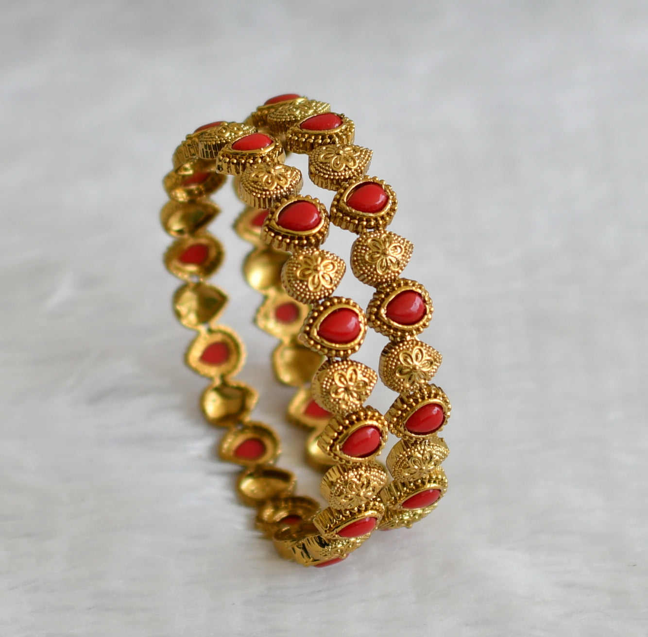 Antique gold tone coral thilak stone bangles(2.4) dj-50908