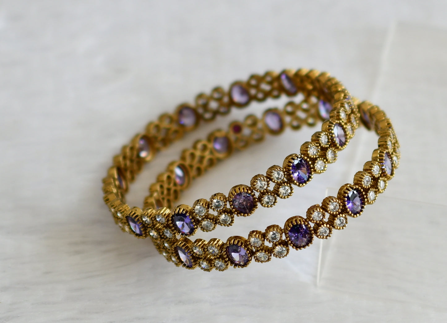 Antique gold tone white purple oval stone bangles(2.6) dj-50918