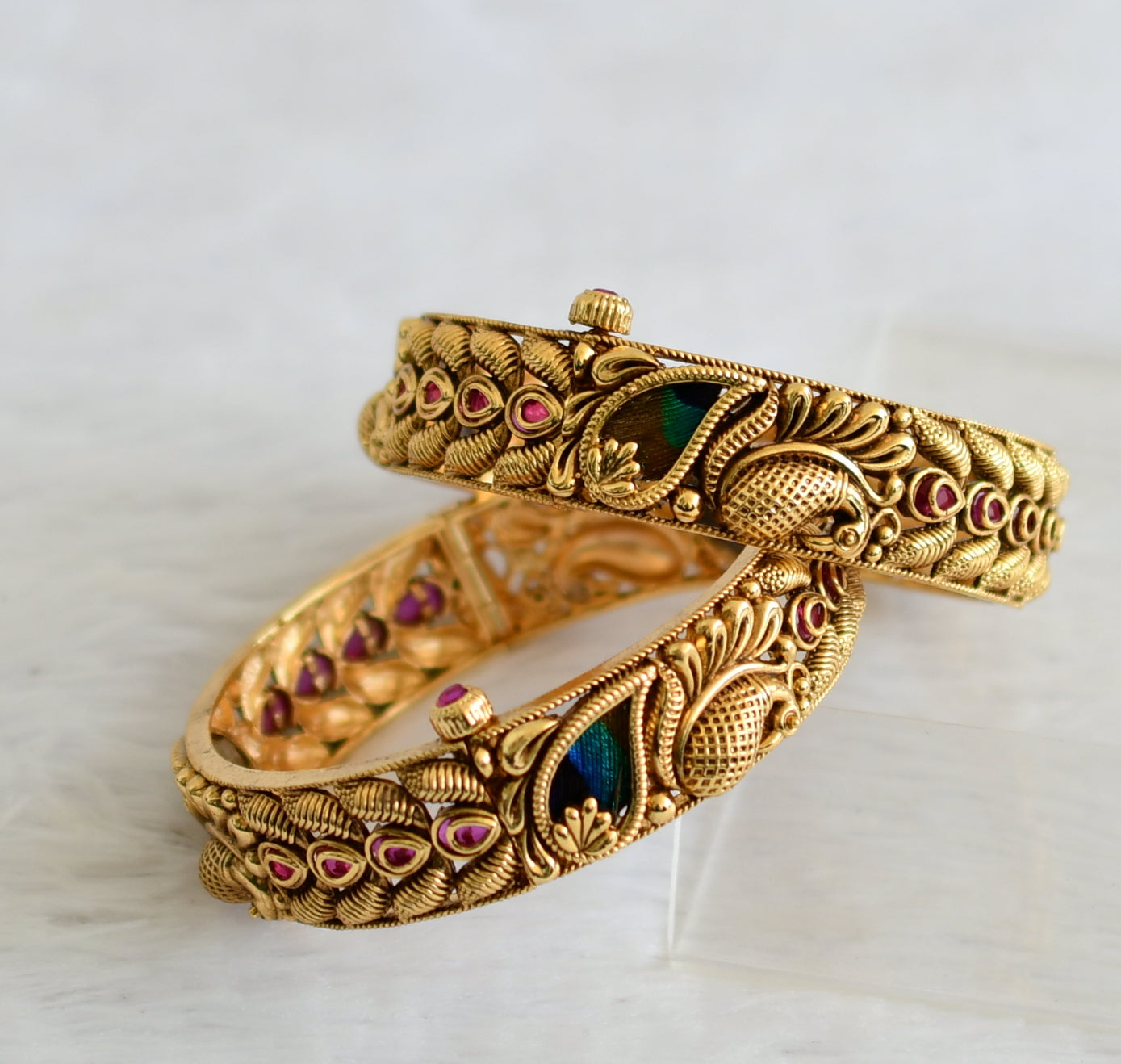 Antique finish pink stone real peacock feather screw bangles(2.6) dj-50945