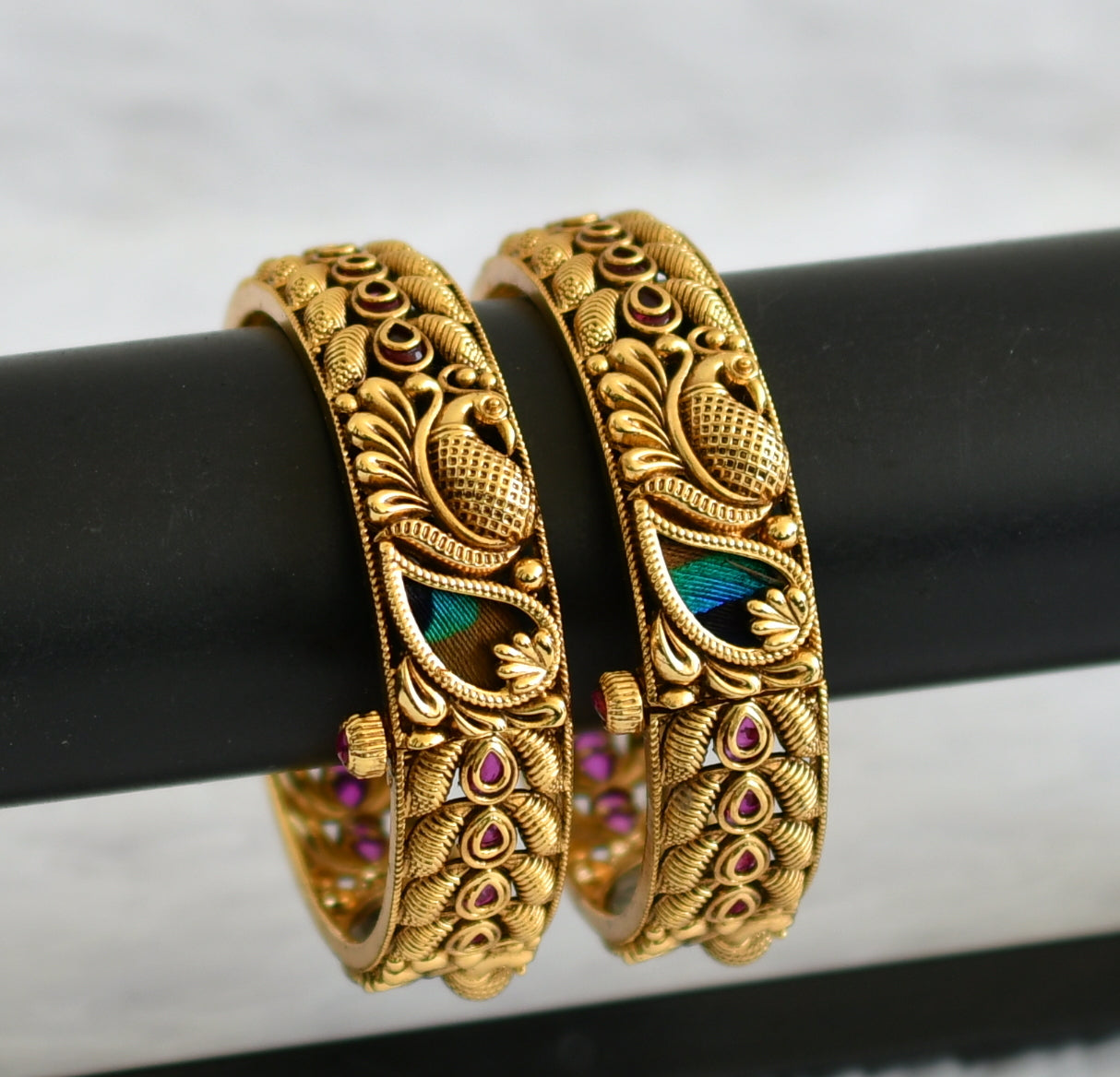 Antique finish pink stone real peacock feather screw bangles(2.4) dj-50944