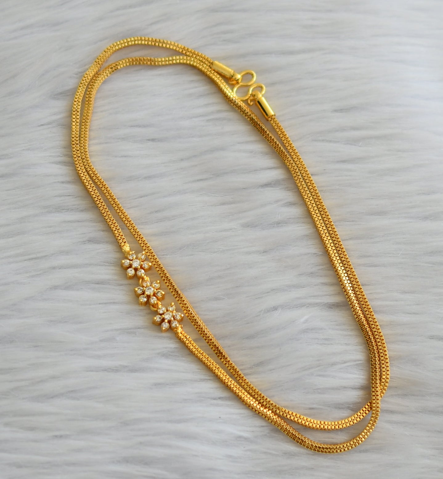 Gold tone cz flower mugappu 24 inches chain dj-42823