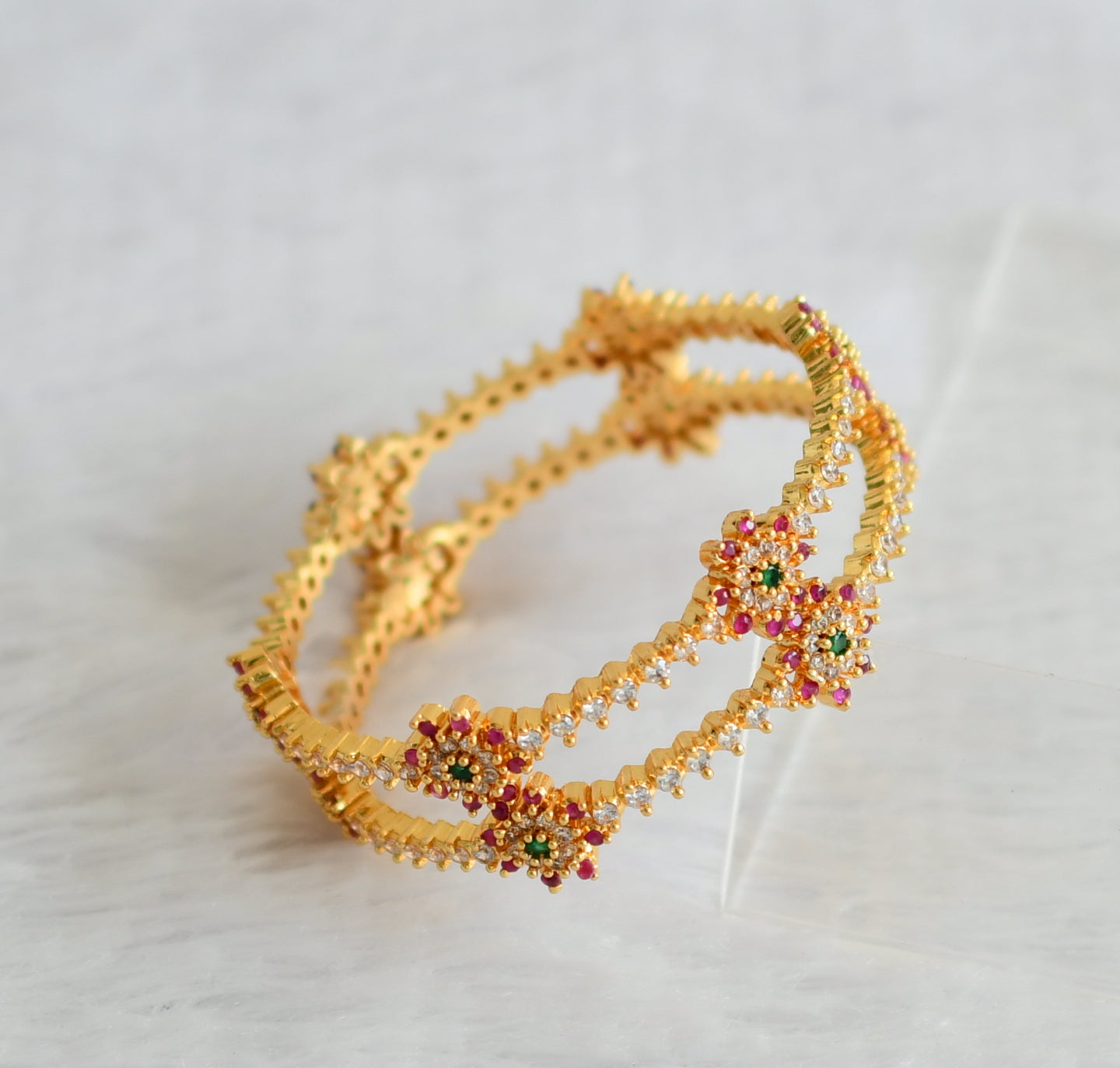 Gold tone ruby-green-white flower bangles(2.6) dj-50963