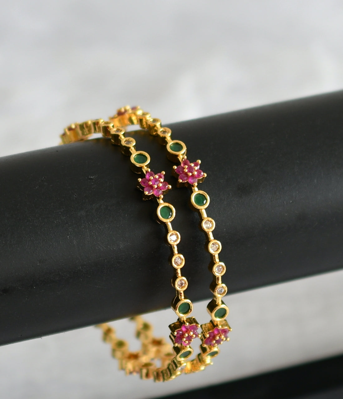 Gold tone ruby-green-white flower bangles(2.8) dj-50958