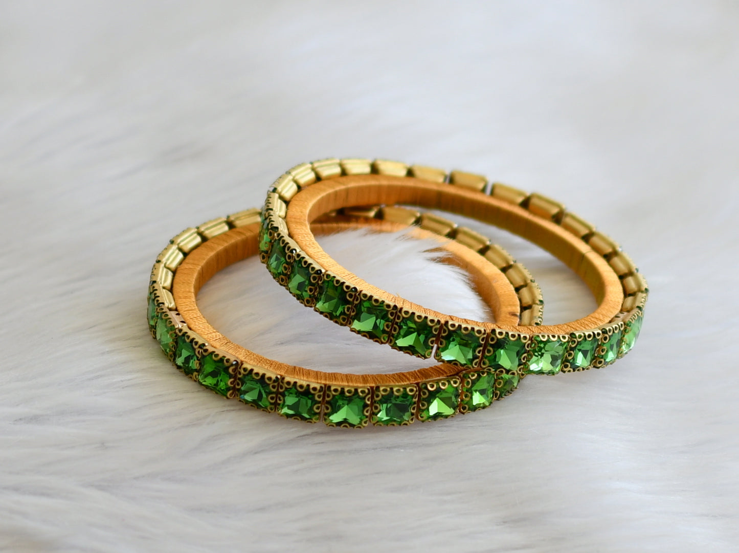 Silk thread green block stone bangles(2.6) dj-45490