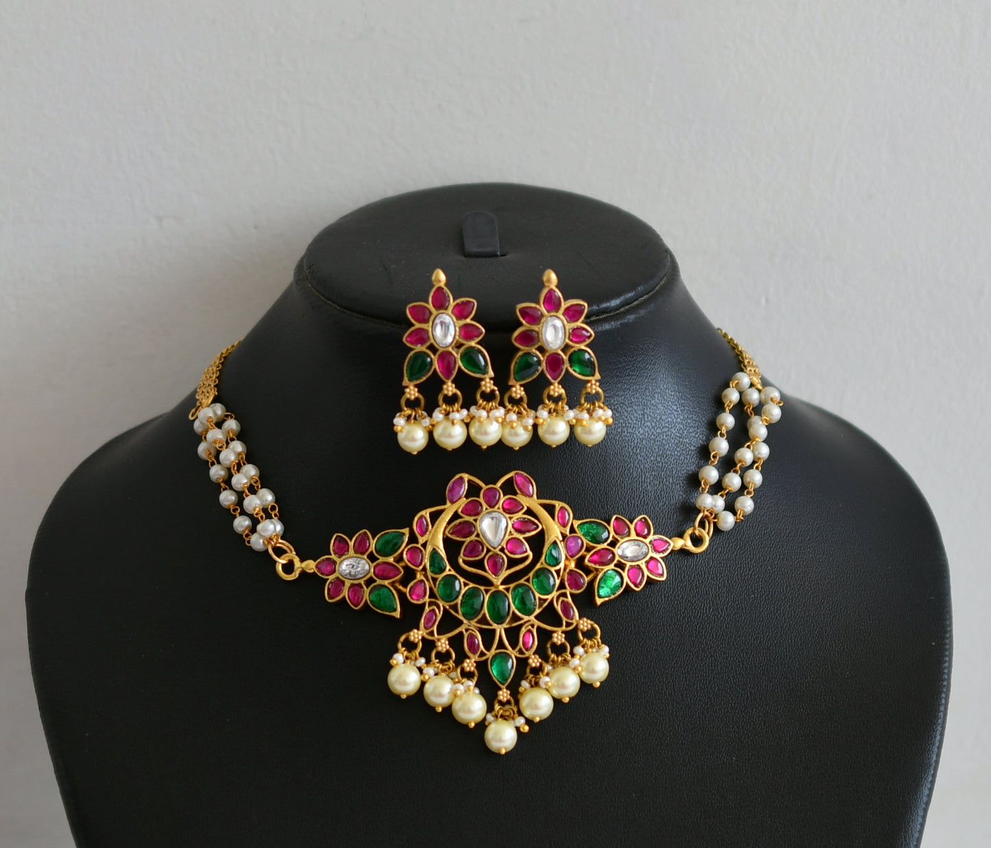 Matte finish pink-green-white kundan jadau pearl flower choker set dj-51010