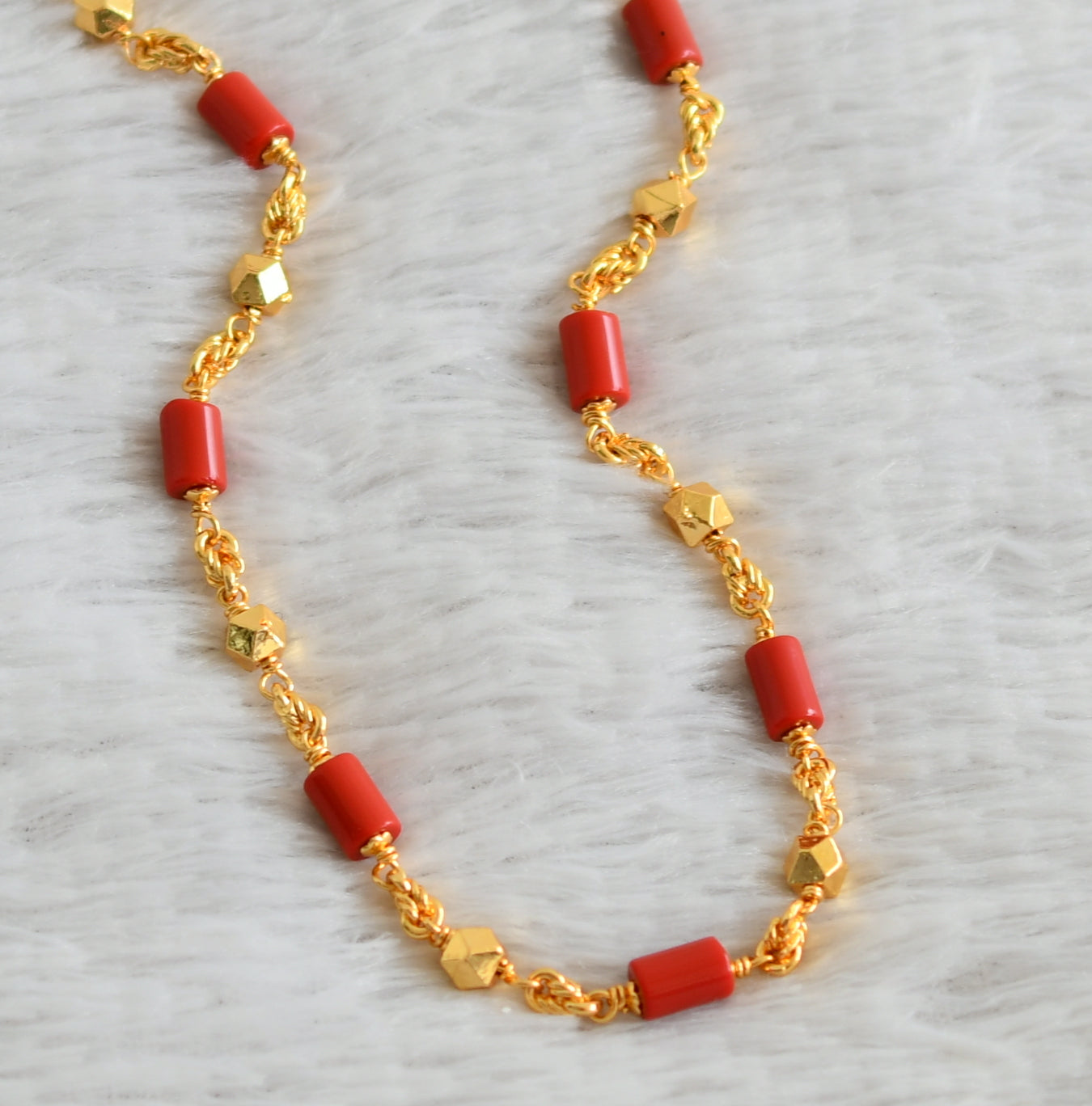 Gold tone coral beaded 30 inches chain dj-49003