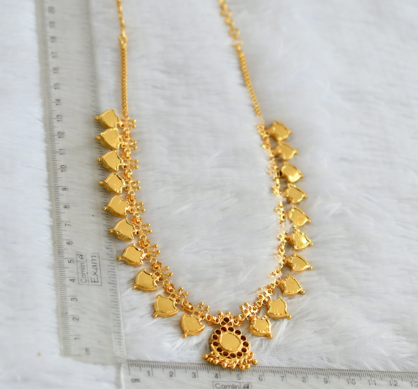 Gold tone pink-green palakka necklace DJ18937