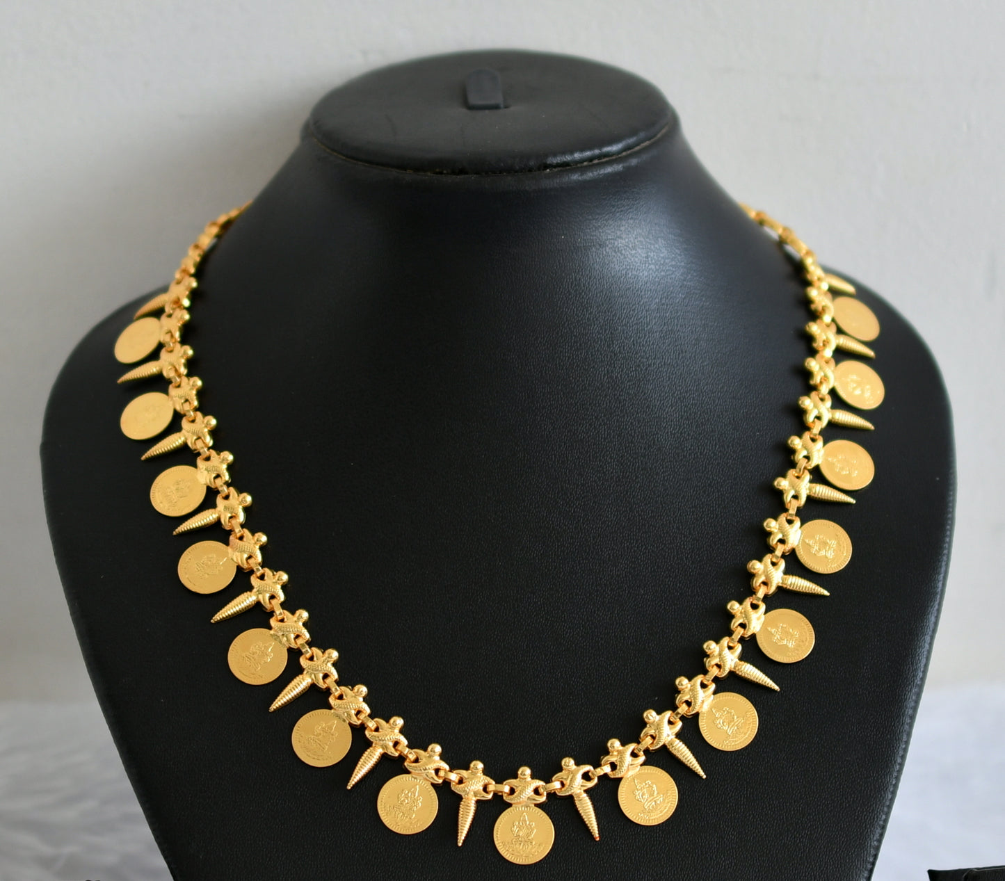 Gold tone mulla mottu Lakshmi coin necklace dj-34561