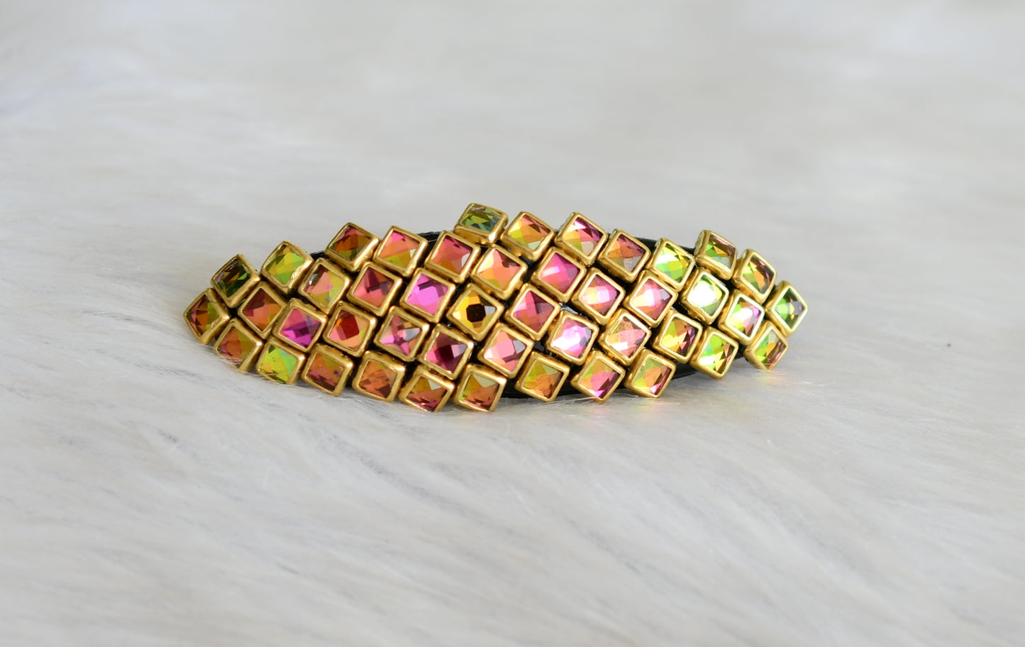 Gold tone red-white kundan stone hair clip dj-42502