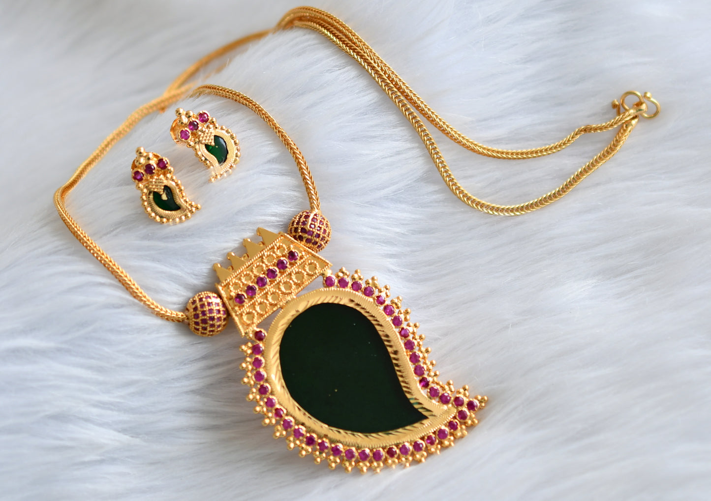 Gold tone kerala style pink-green mango necklace set dj-43851