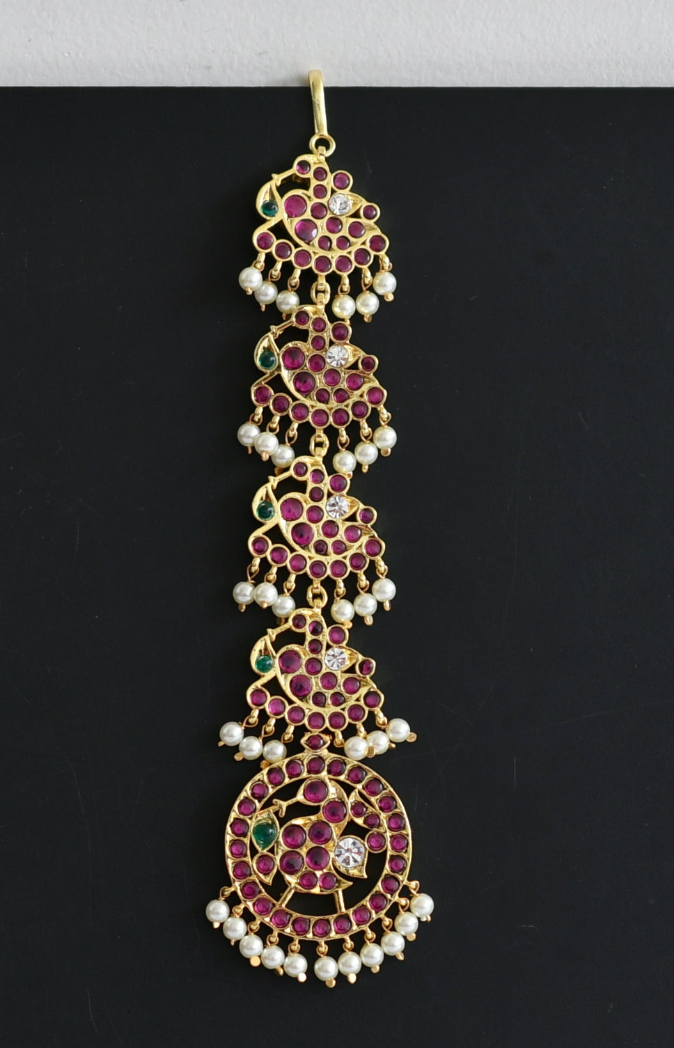 Gold tone precious kemp-green-white pearl peacock tikka dj-51002