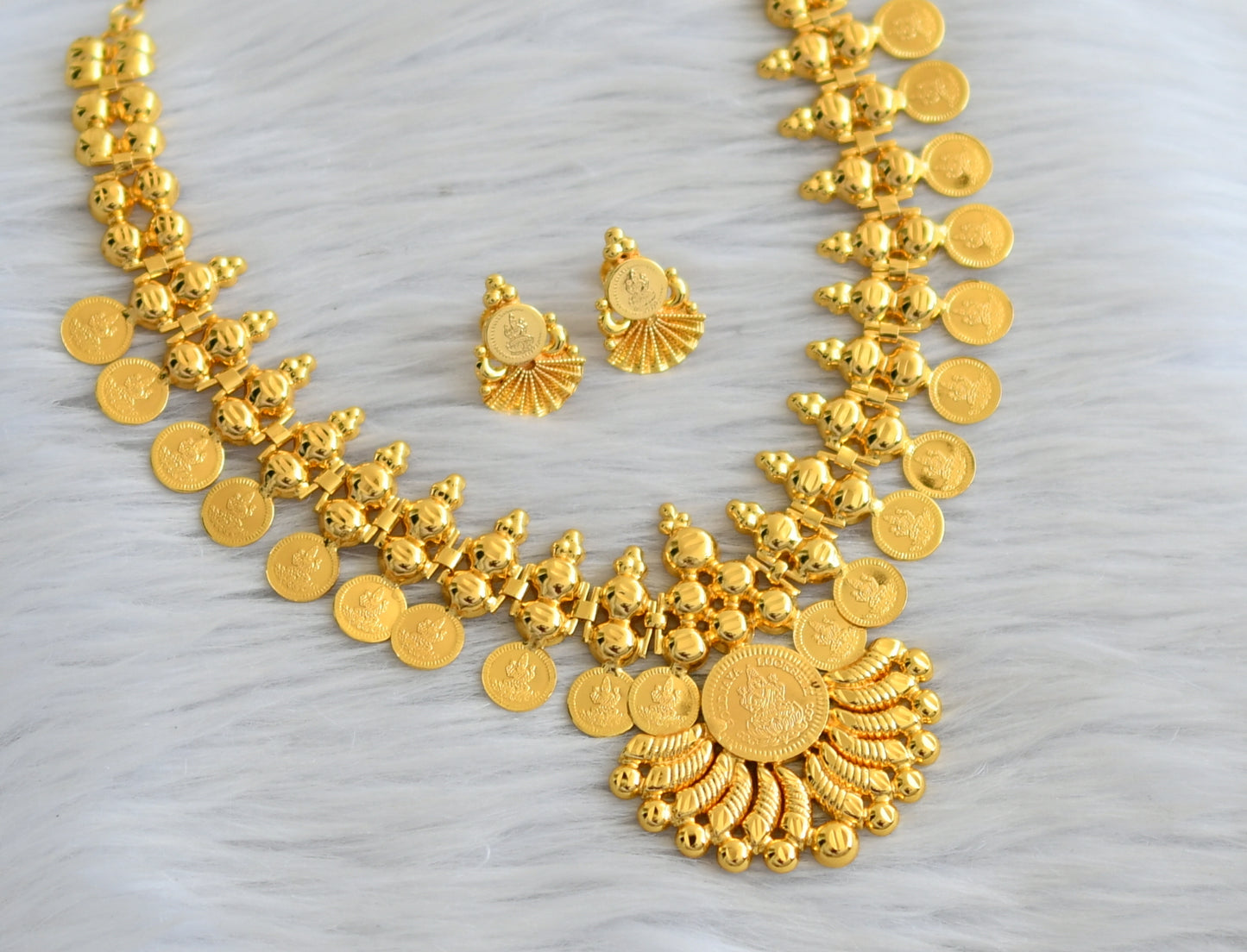 Gold tone kerala style lakshmi coin necklace set dj-45537
