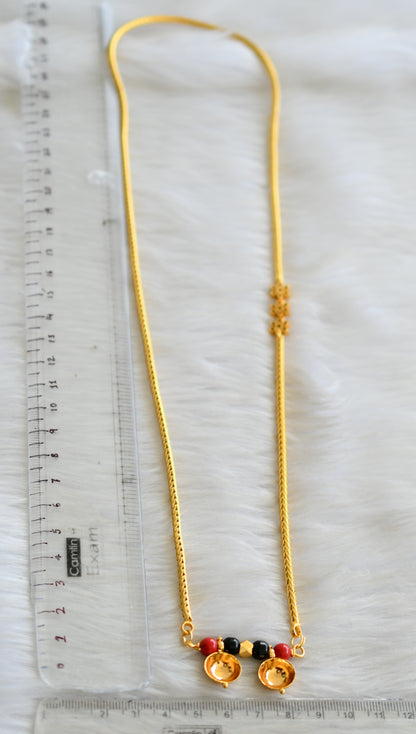 Gold tone coral-black bead bottu mangalyam with white flower mugappu chain dj-42589