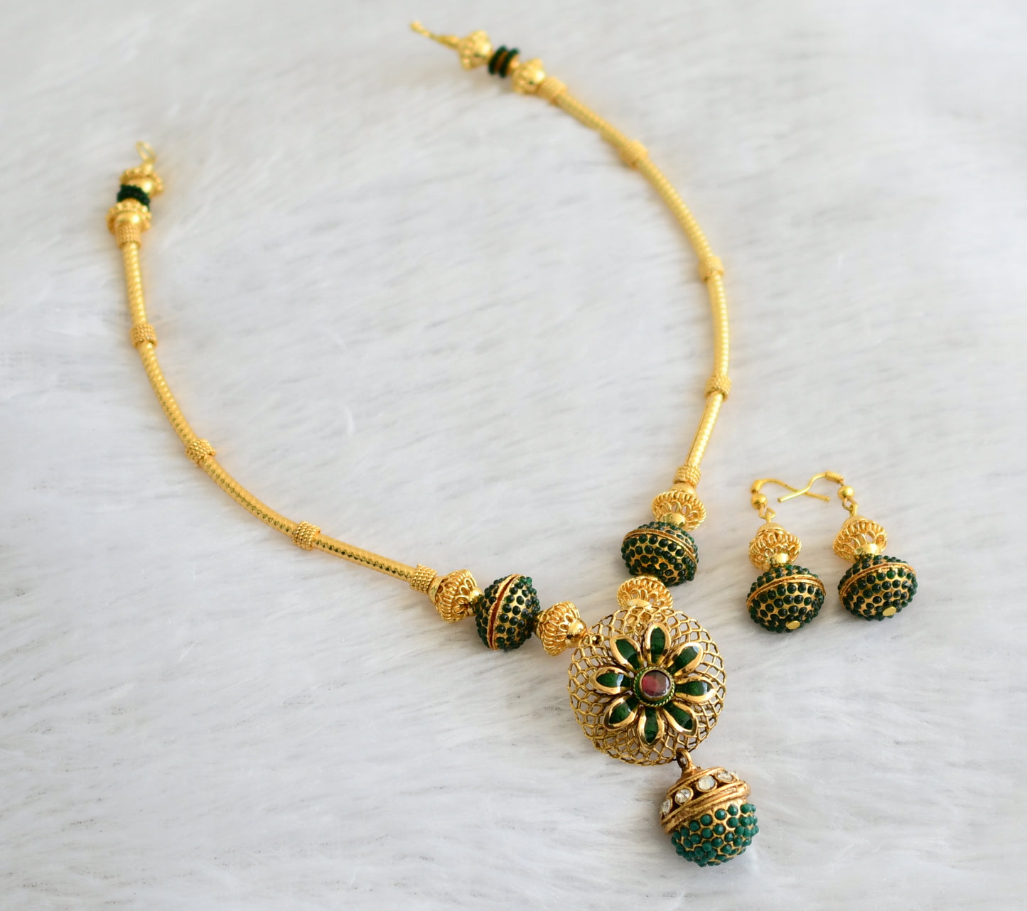 Antique gold tone Green Round Pendant Necklace Set-dj09170