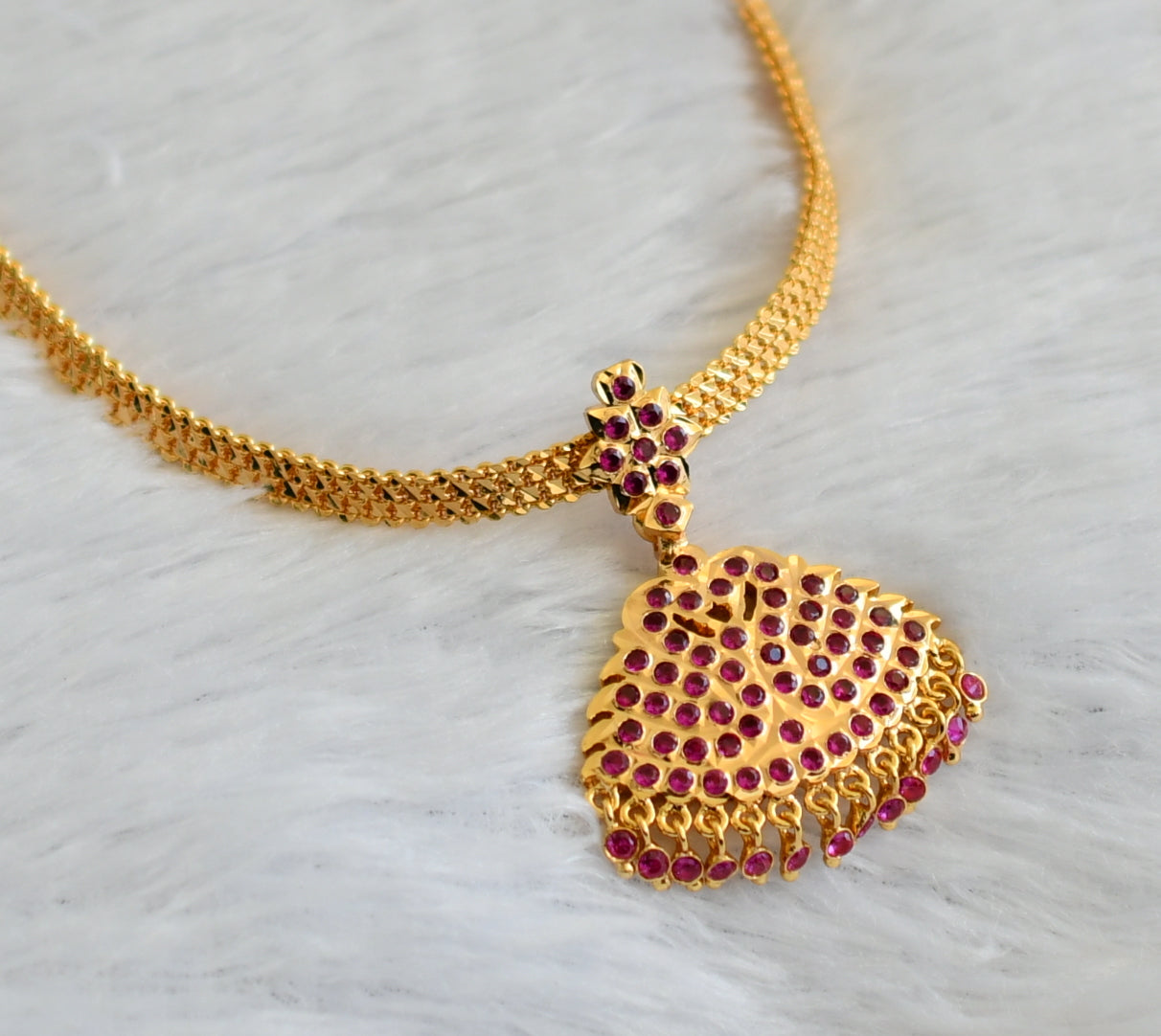 Gold tone ad pink South Indian style swan attigai/necklace dj-47313