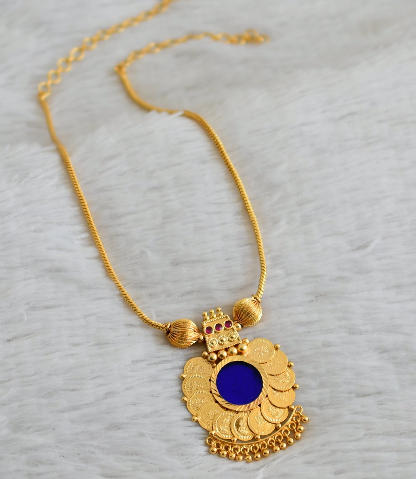 Gold tone kerala style pink-blue lakshmi coin round necklace dj-49100