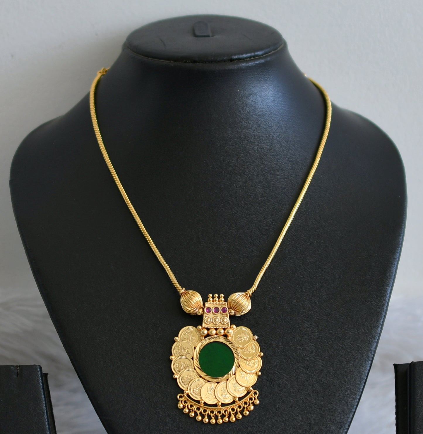 Gold tone kerala style pink-green lakshmi coin round necklace dj-49099