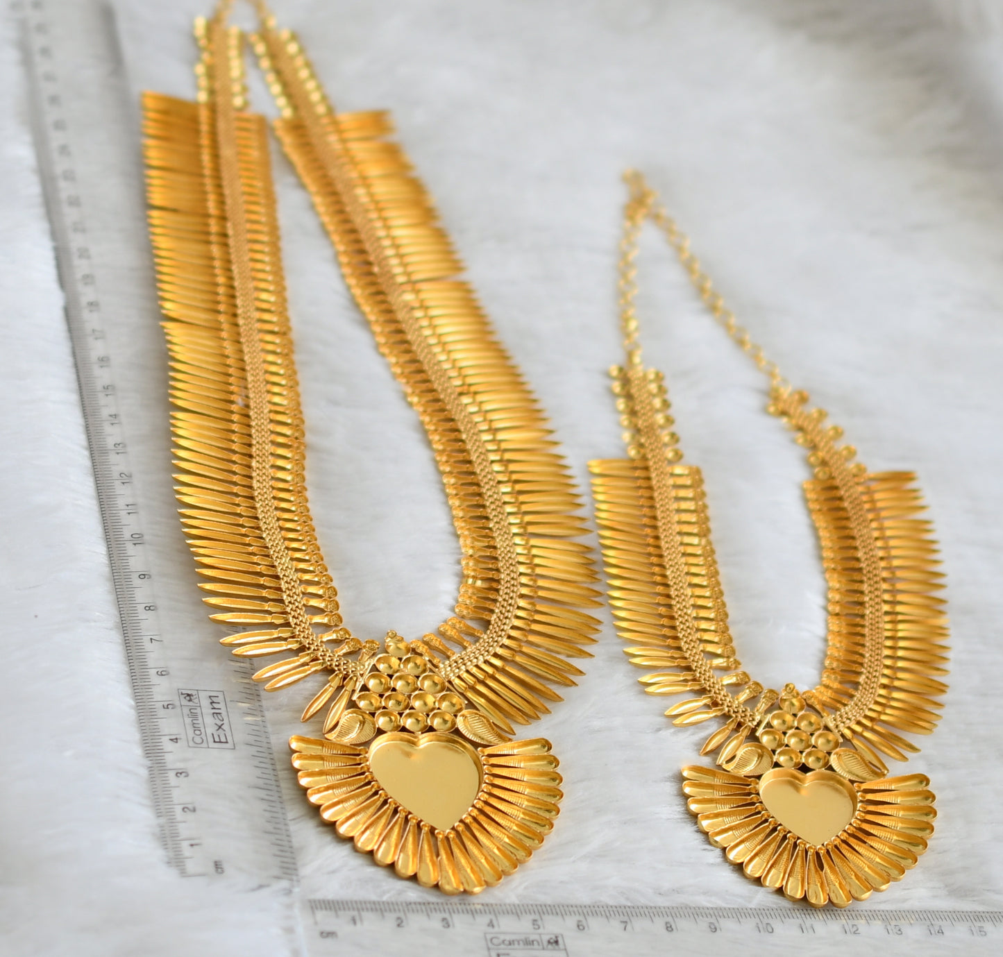 Matte gold tone kerala style heart mulla mottu combo haar set dj-49096