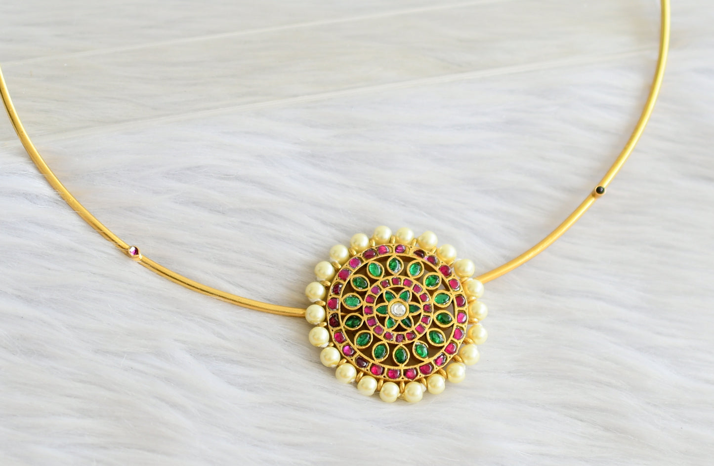 Gold tone pink-green-pearl kundan jadau round hasli necklace set dj-43934