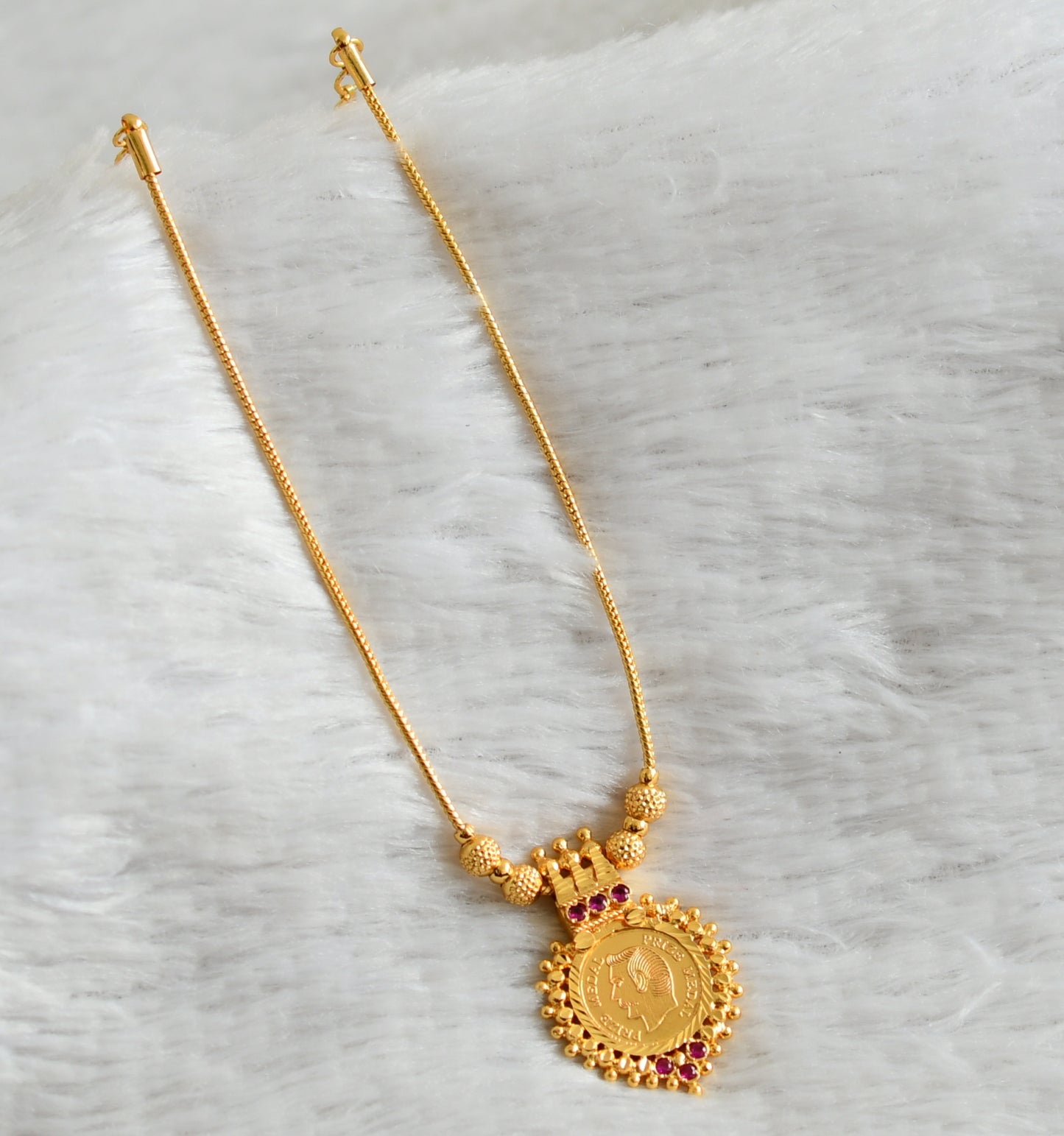 Gold tone pink stone head coin kodi necklace dj-49117