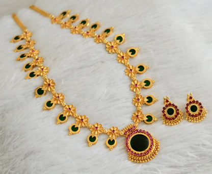 Gold tone pink-green round flower kerala style haar set dj-47349