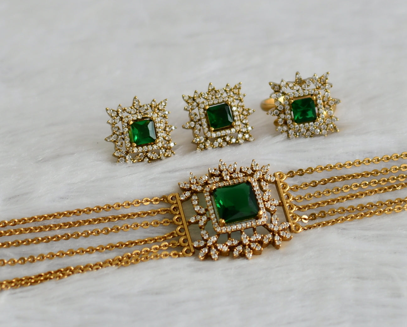 Matte finish green-white block stone choker combo set dj-47359