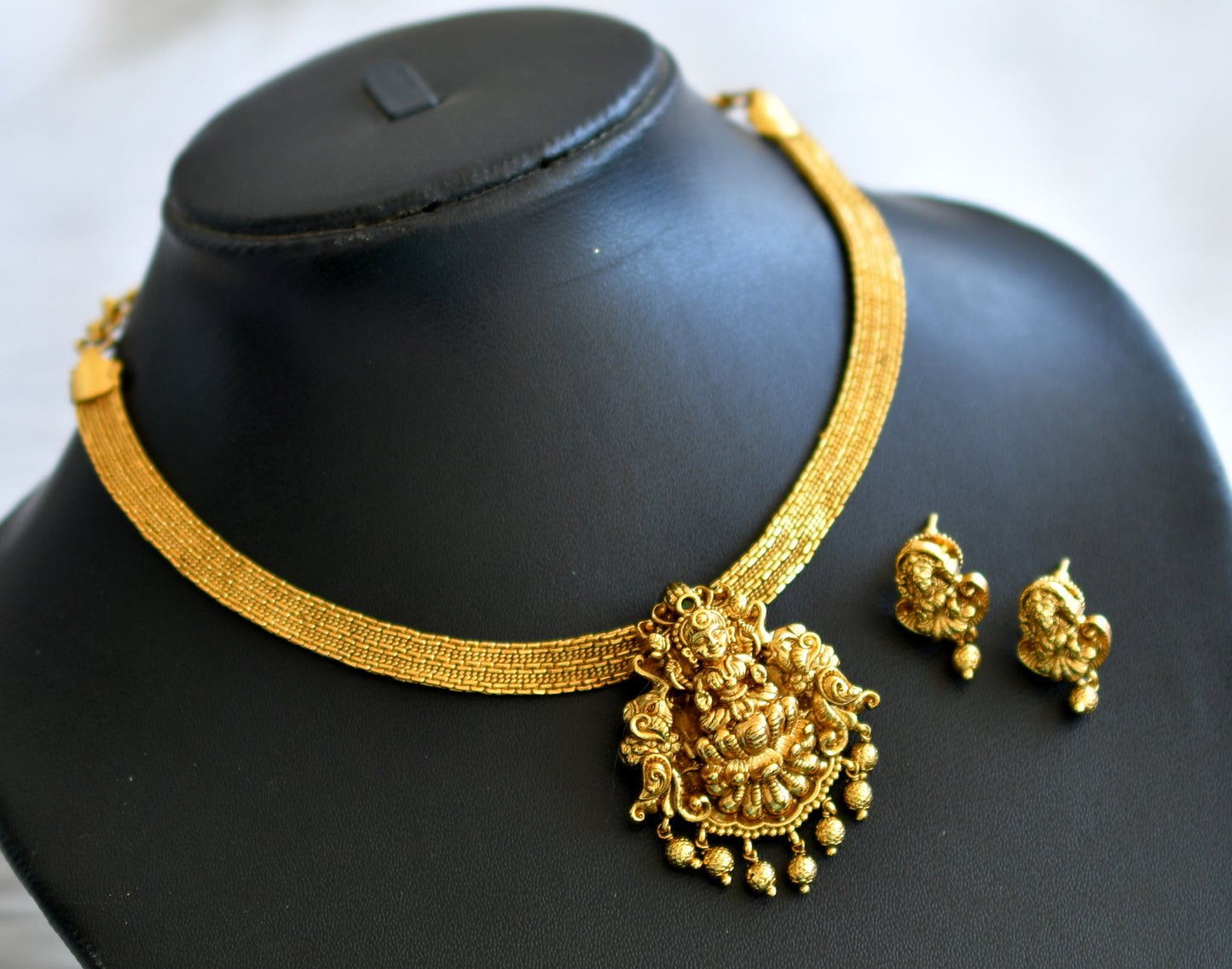 Antique gold tone lakshmi-elephant necklace set dj-45683