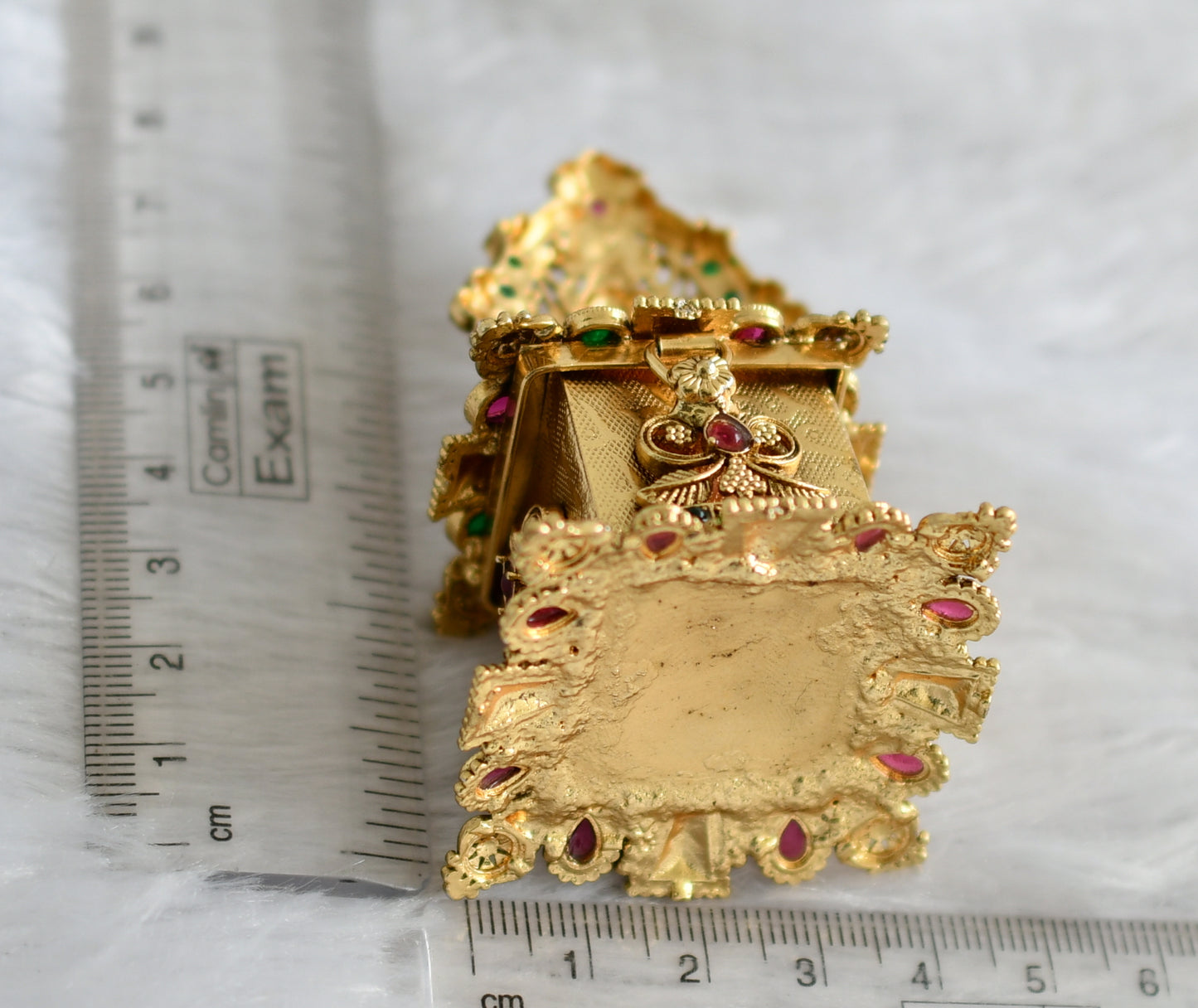 Antique gold tone kemp-green lakshmi flower kumkum box dj-47363