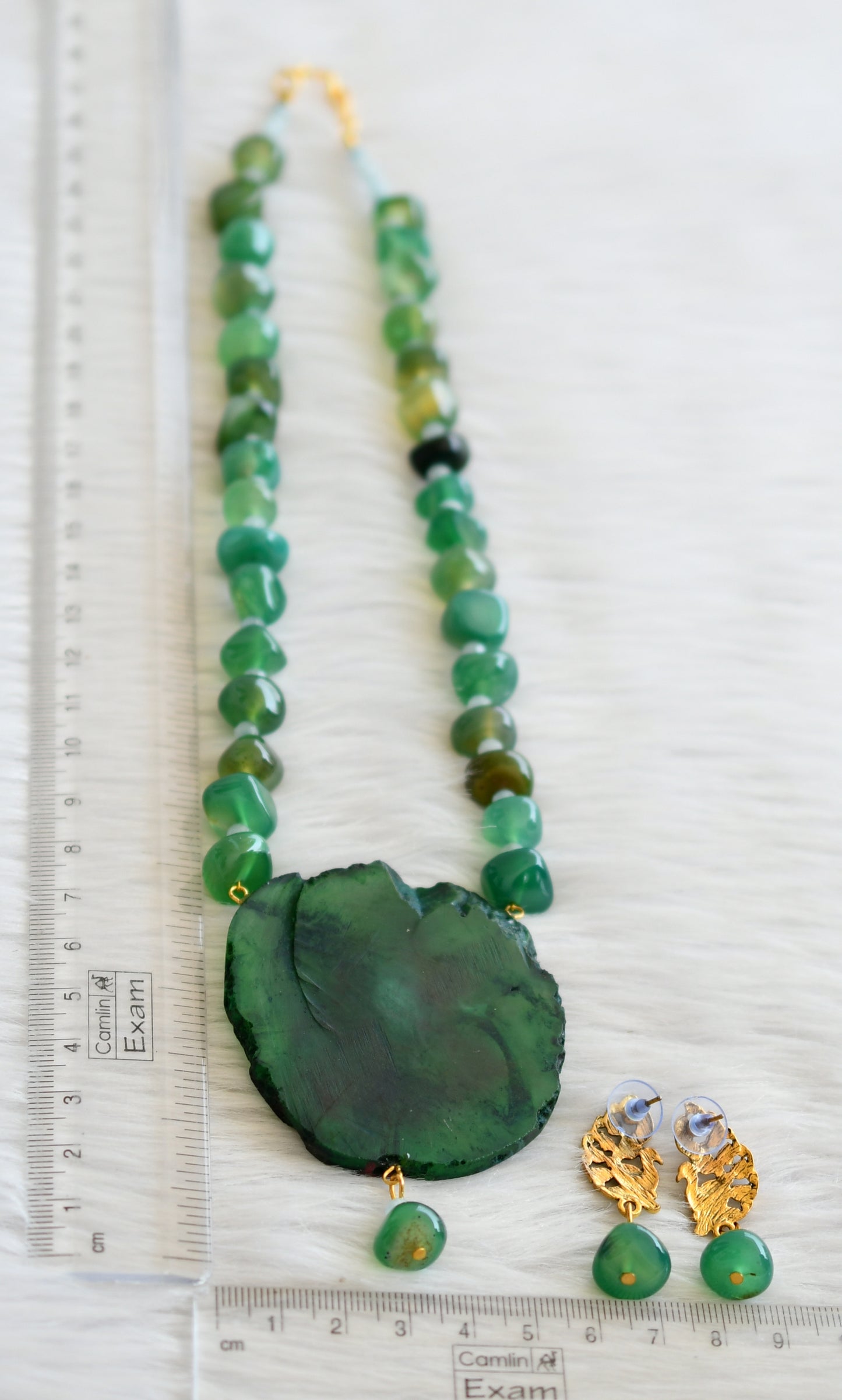 Hand painted radha-krishna sliced agate pendant with green onyx beaded necklace set dj-45668