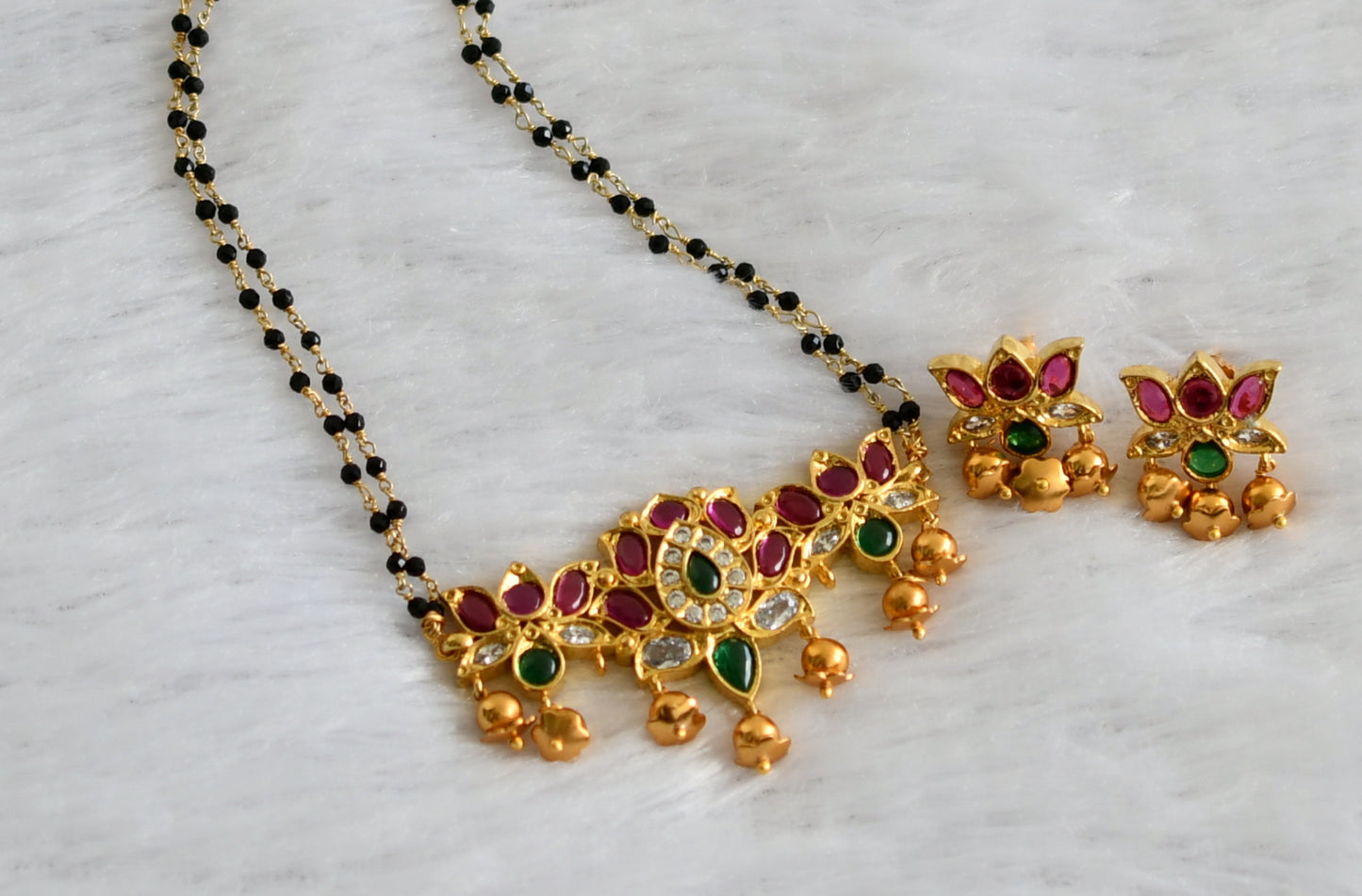 Gold tone kemp-green lotus designer mangalsutra set dj-35444