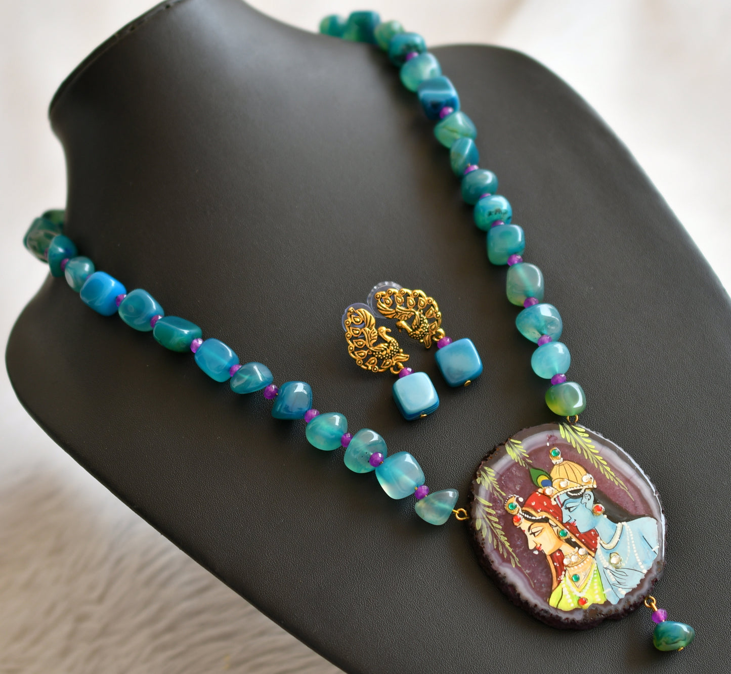 Hand painted radha-krishna sliced agate pendant with blue-purple onyx beaded necklace set dj-45667